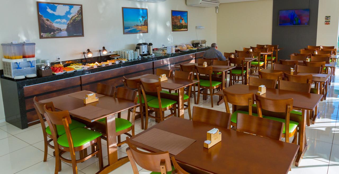 Velit Hotel Терезина Екстериор снимка